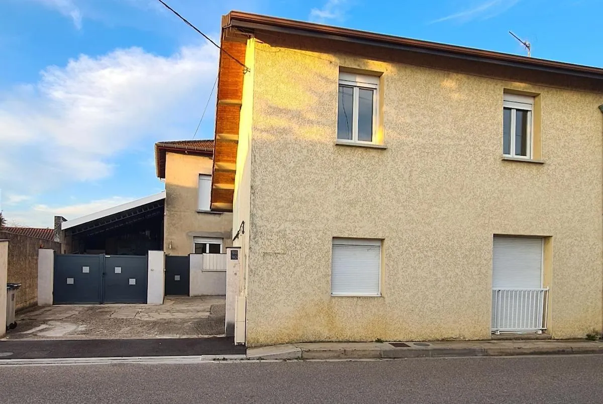 Holiday home L'Emeraude Loyettes